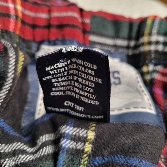 NEW Bottoms Out Men's Pajamas Size Large Black Red Plaid Flannel Gift Set - Picture 7 of 7